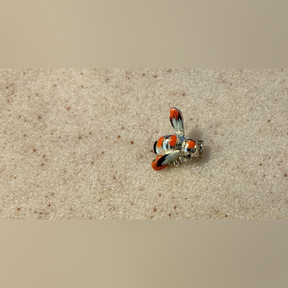 Elegant Orange and Black Brooch Jewelry